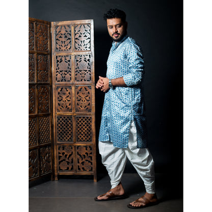 Stylish Blue Kurta with Geometric Elegance