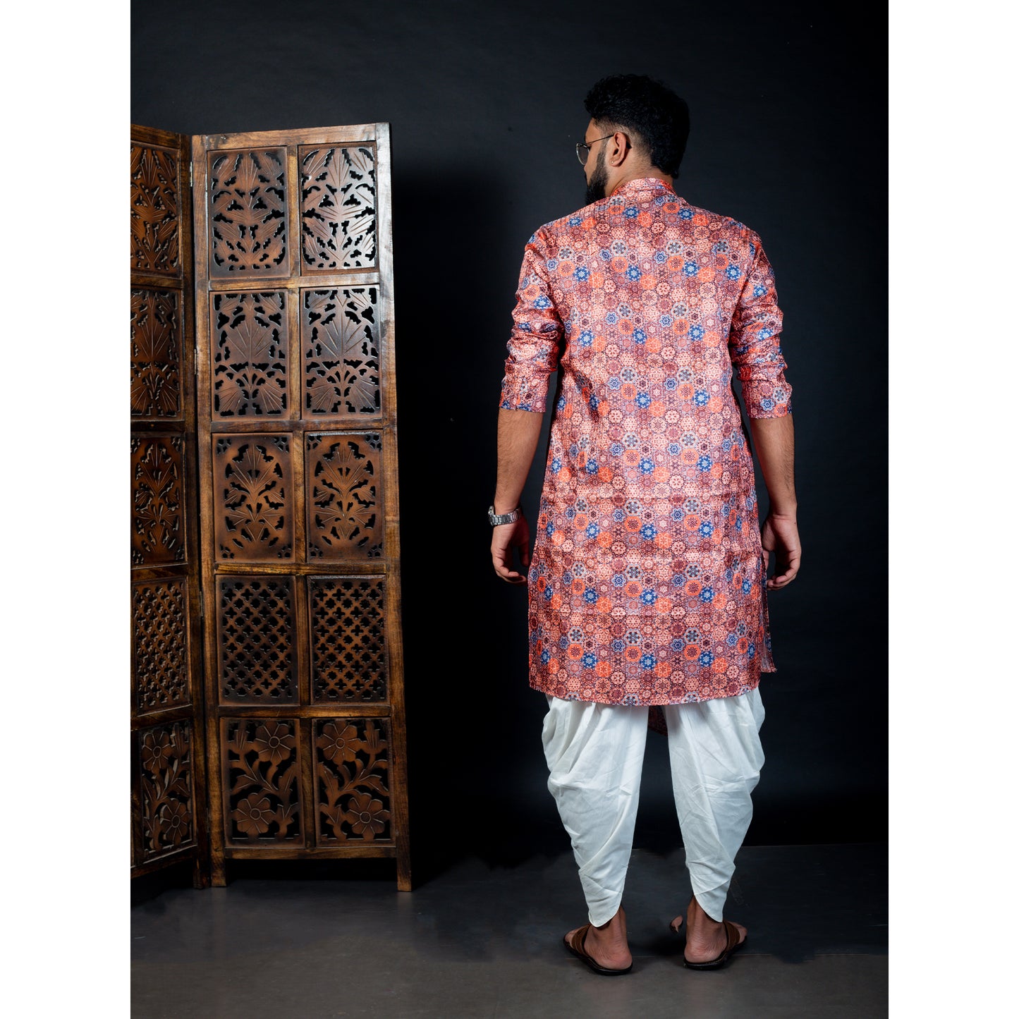 Sophisticated Brown Kurta with Subtle Patterns