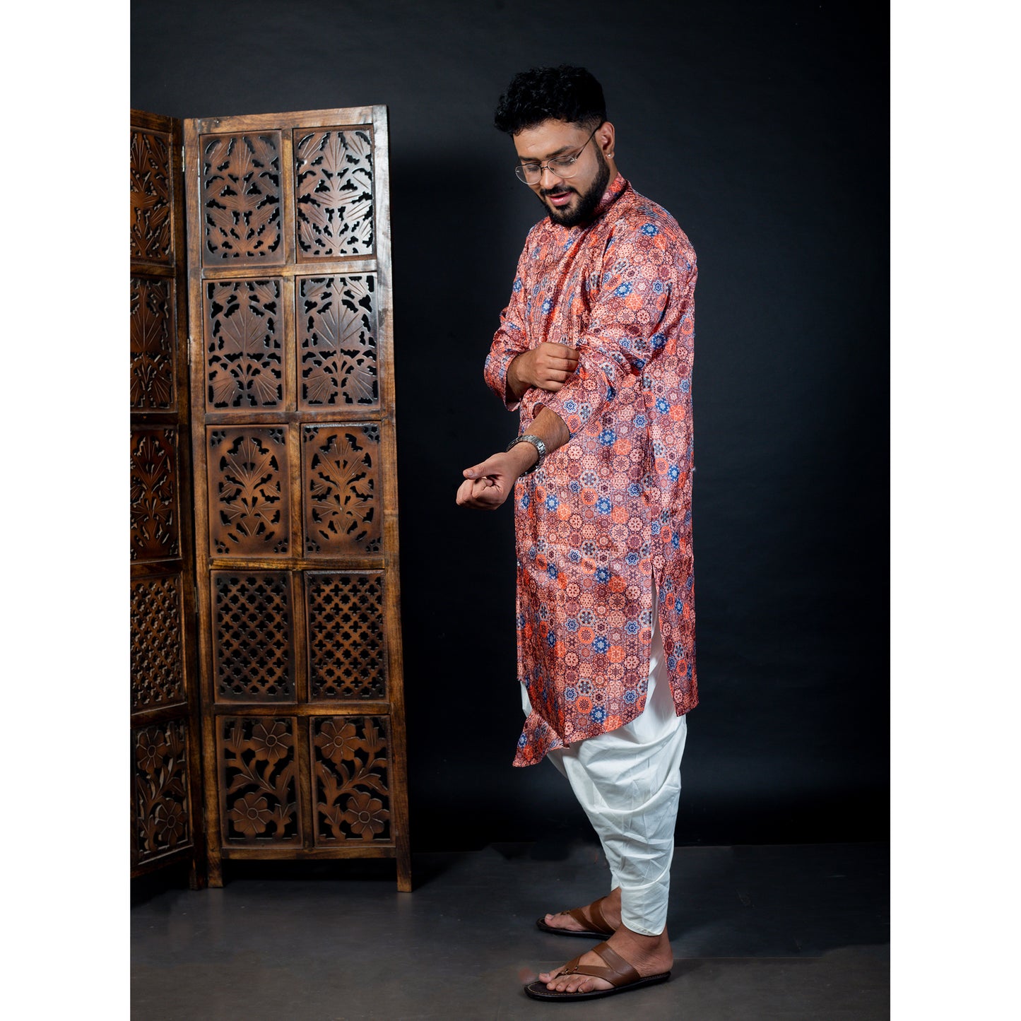 Sophisticated Brown Kurta with Subtle Patterns